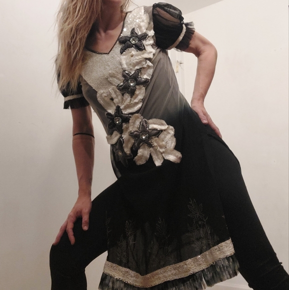 Vintage Dresses & Skirts - Vintage 90's Y2K embroidered sparkle feather midi dress ~ tunic
